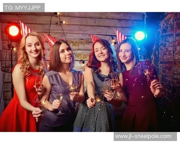 足球明星庆祝兔年盛典精彩瞬间全景图集分享