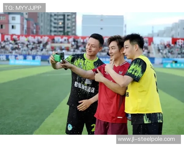 骚气十足的足球明星们如何在绿茵场上展现个性与魅力