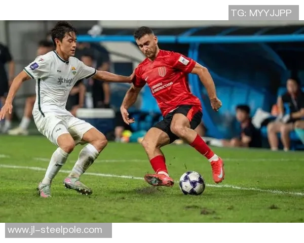 中韩足球直播解说董路深度剖析比赛精彩瞬间与战术解析